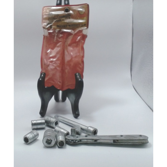 Vintage Pick N Fix 1/4” 9 Piece Socket Set w/ Package -Missing 1 Socket - Picture 1 of 4